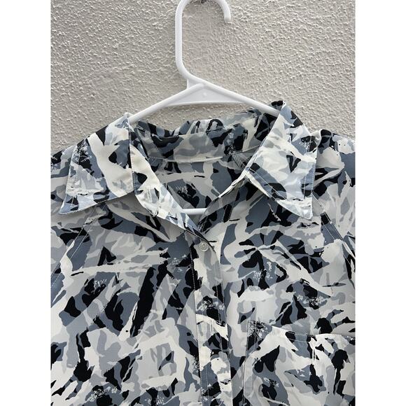 Womens Unbranded Gray and White Short Sleeve Button Up Shirt Size Unknown - Picture 5 of 11